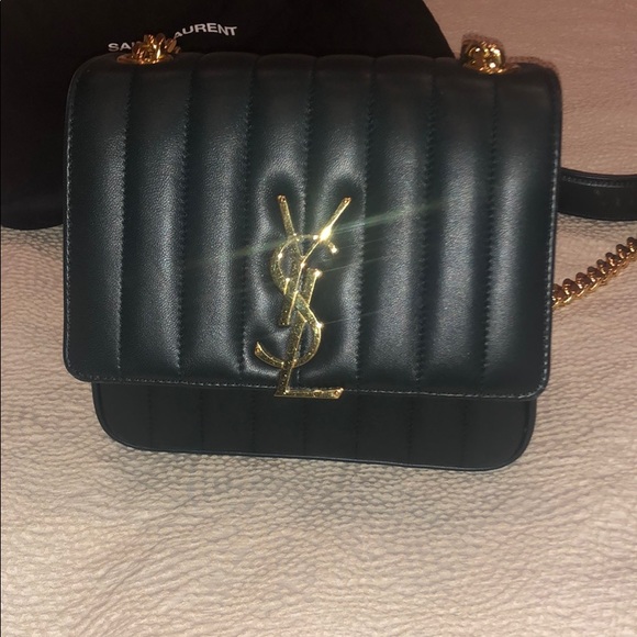 Saint Laurent Shoulder Vicky Medium Matelasse - Picture 5 of 9